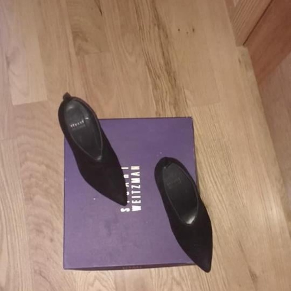 Stuart Weitzman Booties. Size 6. - image 3